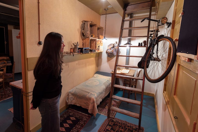 Plan Your Visit to Anne Frank House – Tickets, Hours & Guide